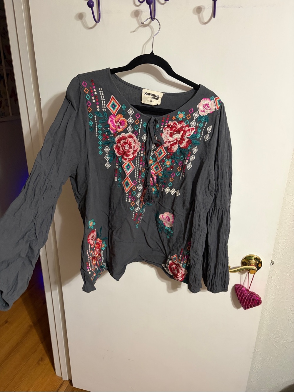 💜 2X Savanna Jane Charcoal Floral Embroidered Boho Blouse with Pink and Teal - Picture 8 of 11